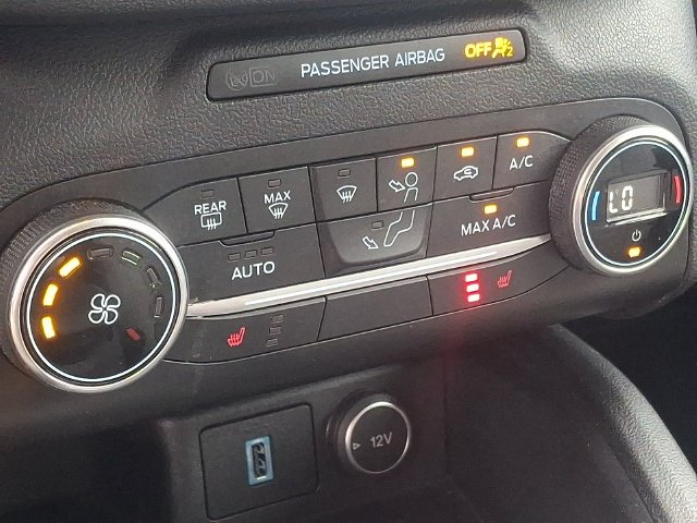 Used 2020 Green Ford SE image 15