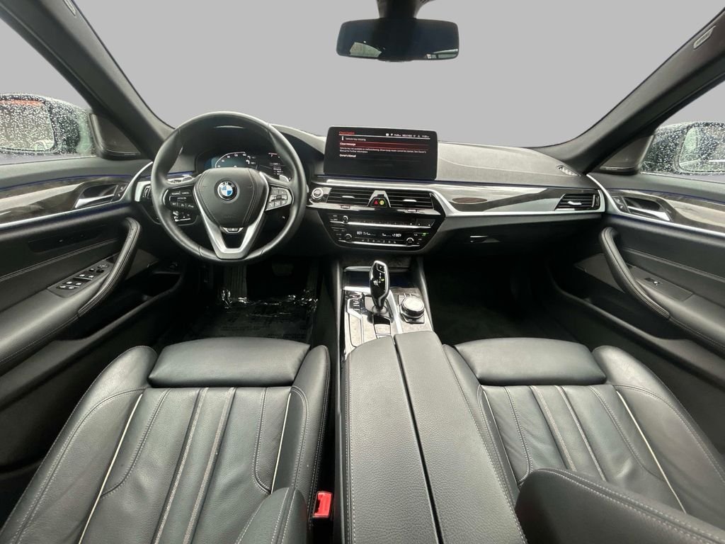 Used 2022 Black BMW 540i xDrive image 16