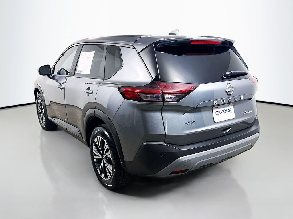 Used 2023 Gun Metallic Nissan SV image 5
