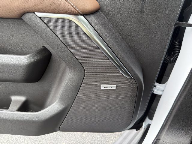 New 2026 Polar White Tricoat Chevrolet High Country image 23