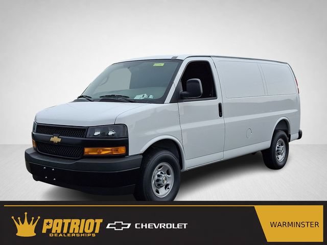 2026 Chevrolet Express Cargo WT