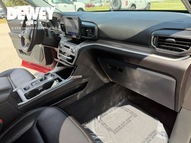Used 2023 Red Metallic Ford XLT image 35