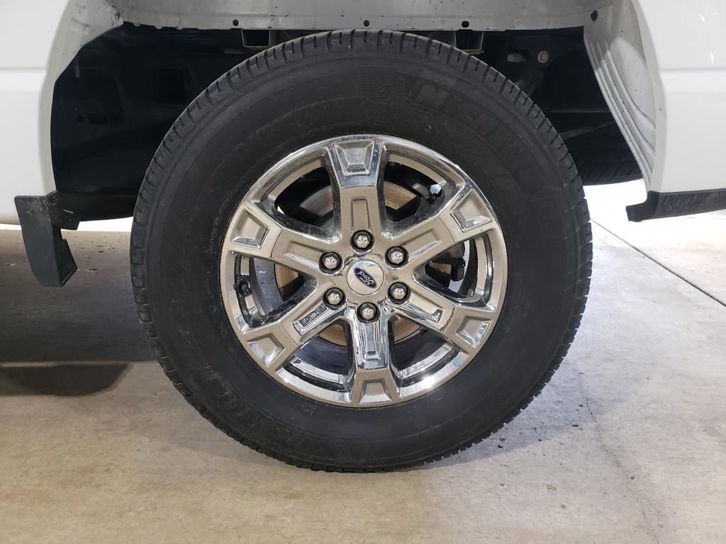 Used 2023 Oxford White Ford XL image 27
