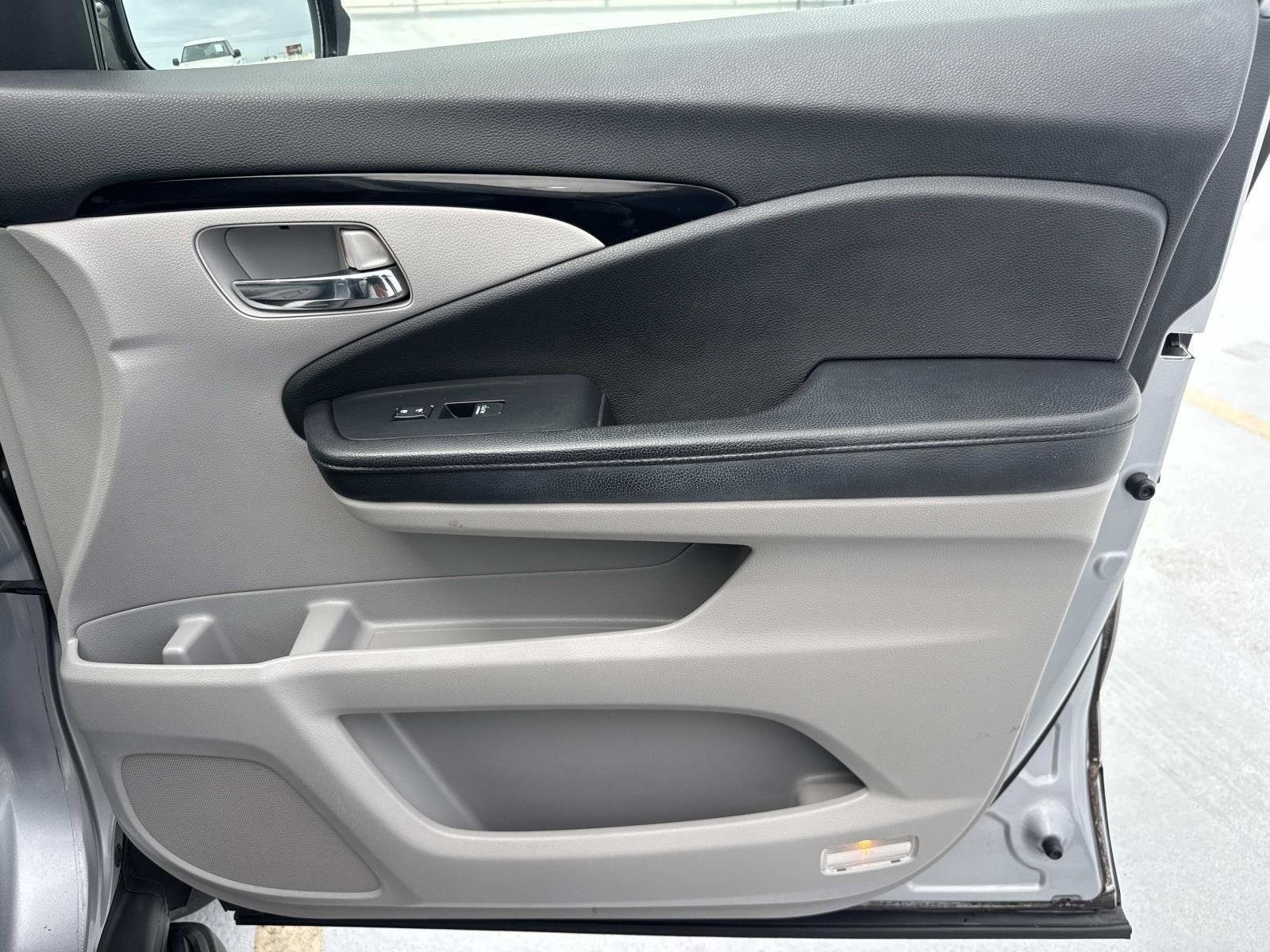 Used 2016 SILVER Honda Elite image 14