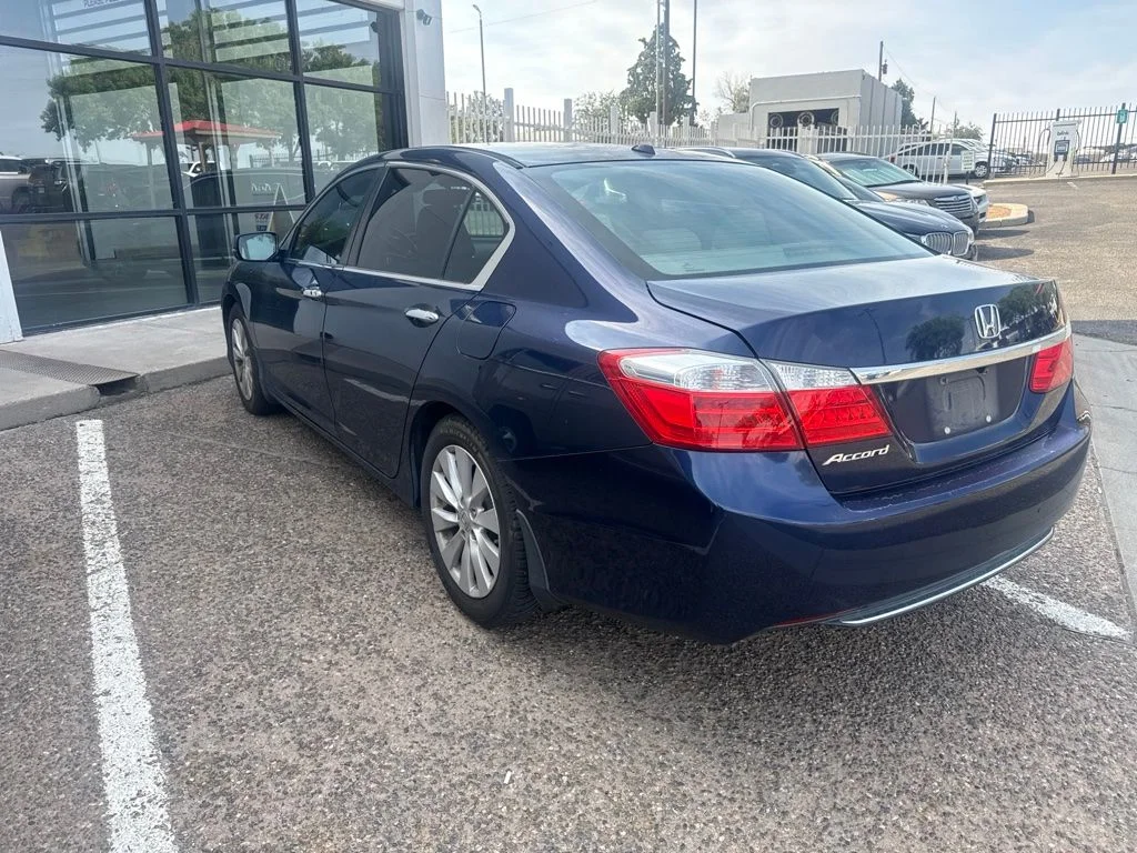Used 2015 Blue Honda EX-L image 7