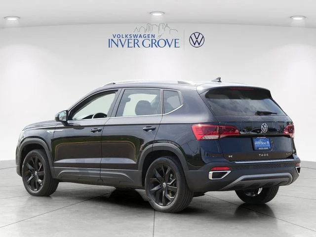 Certified Used 2023 Black Volkswagen 1.5T SE image 5