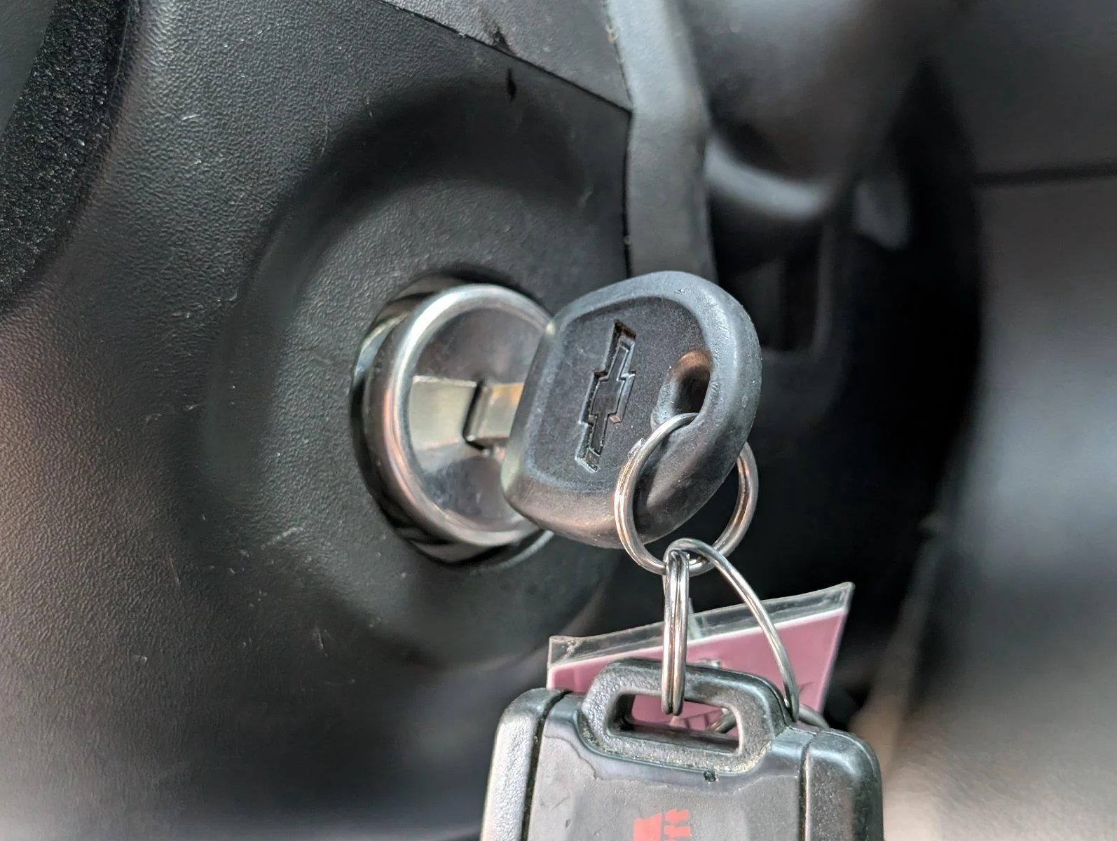 Used 2022 SHADOW GRAY METALLIC Chevrolet Custom image 23