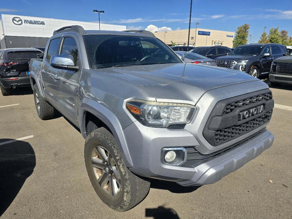 Used 2017 Silver Sky Metallic Toyota Limited image 7