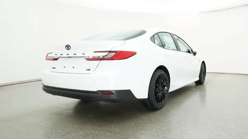 New 2026 Ice Cap Toyota LE image 24