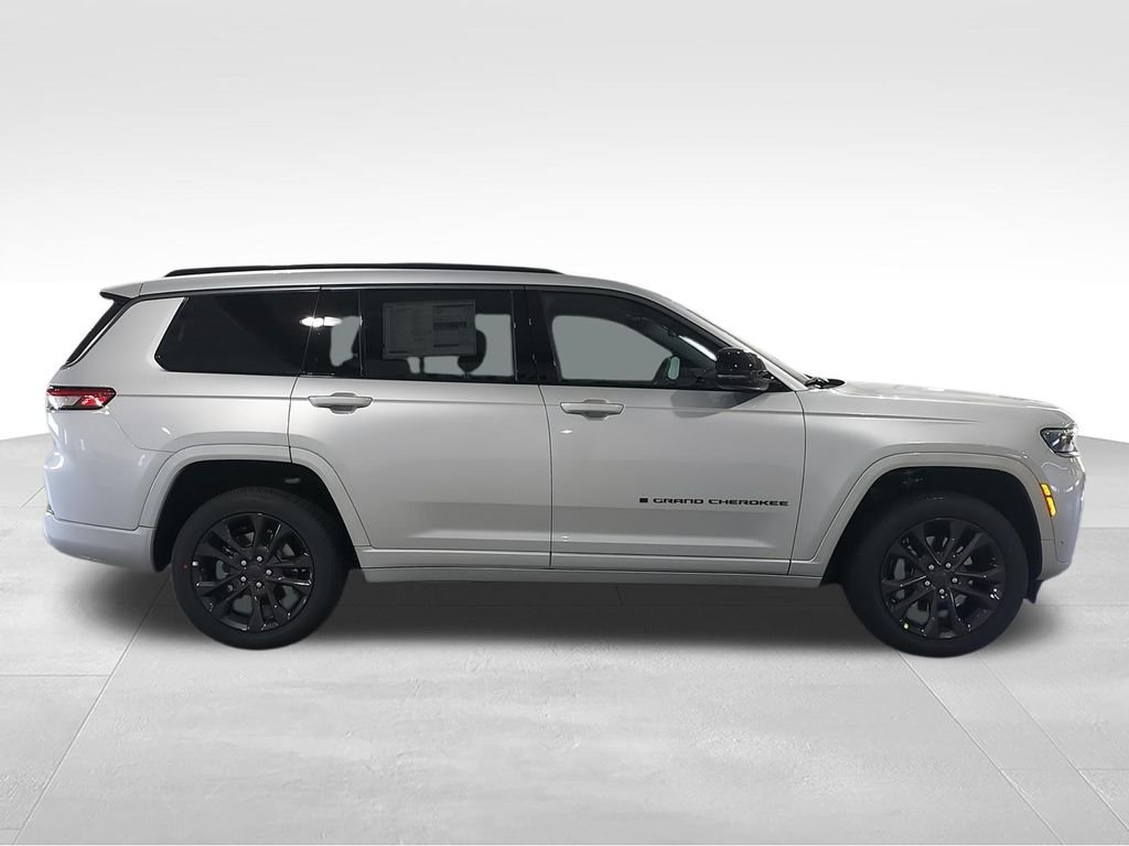 New 2026 Silver Jeep Limited Reserve image 9