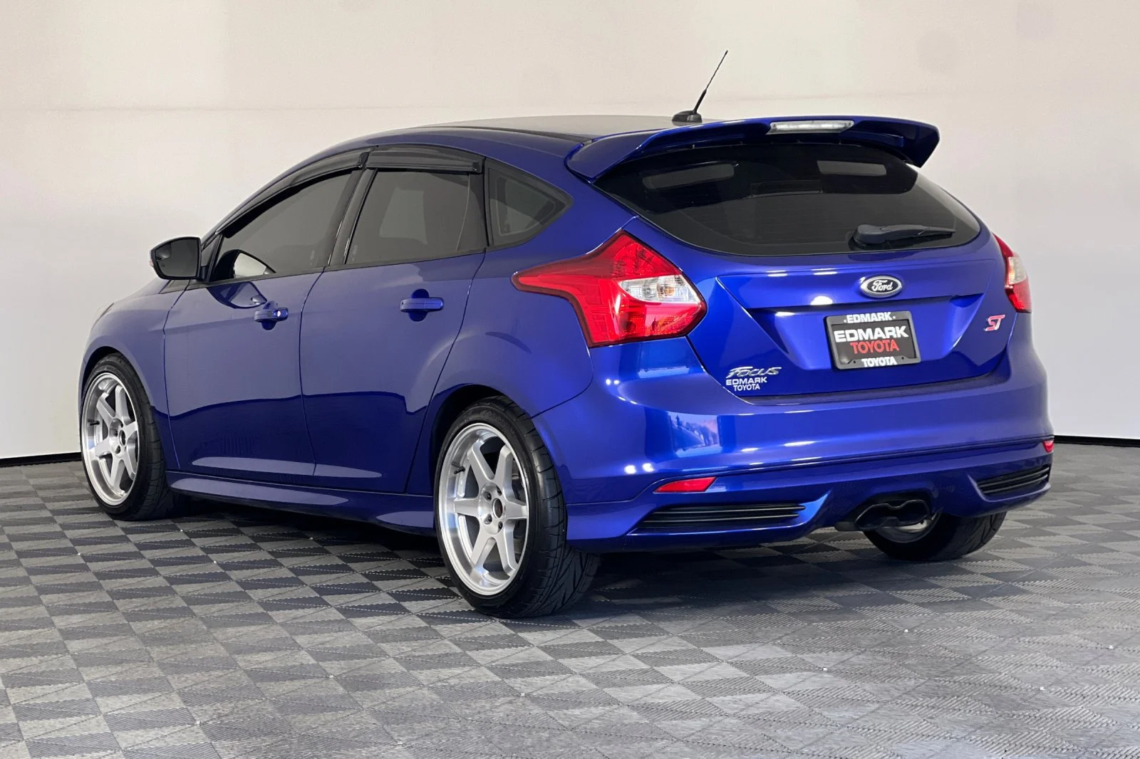 Used 2013 Blue Ford ST image 5