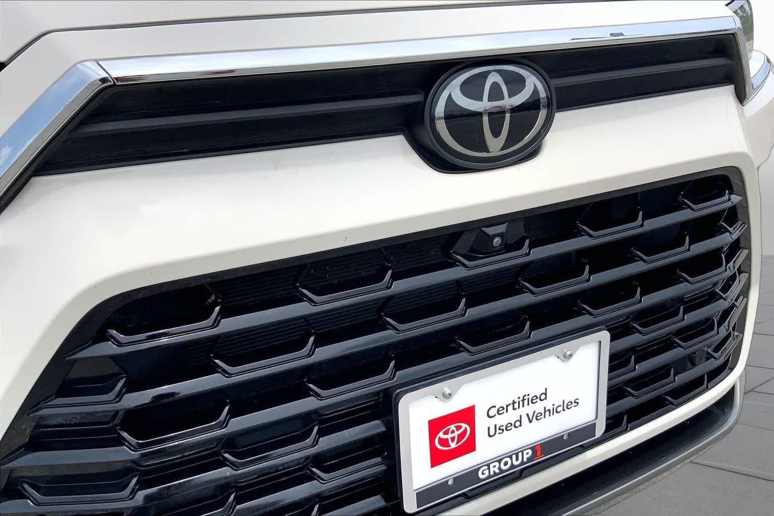 Used 2024 Coastal Cream Toyota Limited image 29