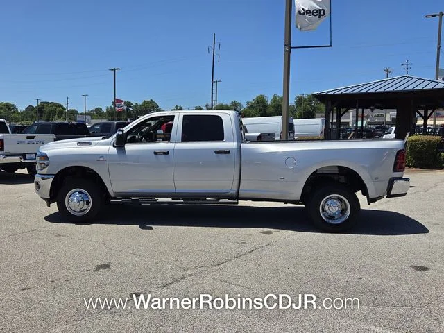 New 2026 Silver-Zynith Exterior Paint RAM Tradesman image 4