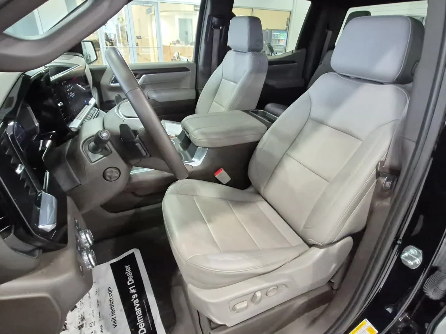 Used 2023 Onyx Black GMC SLT image 13