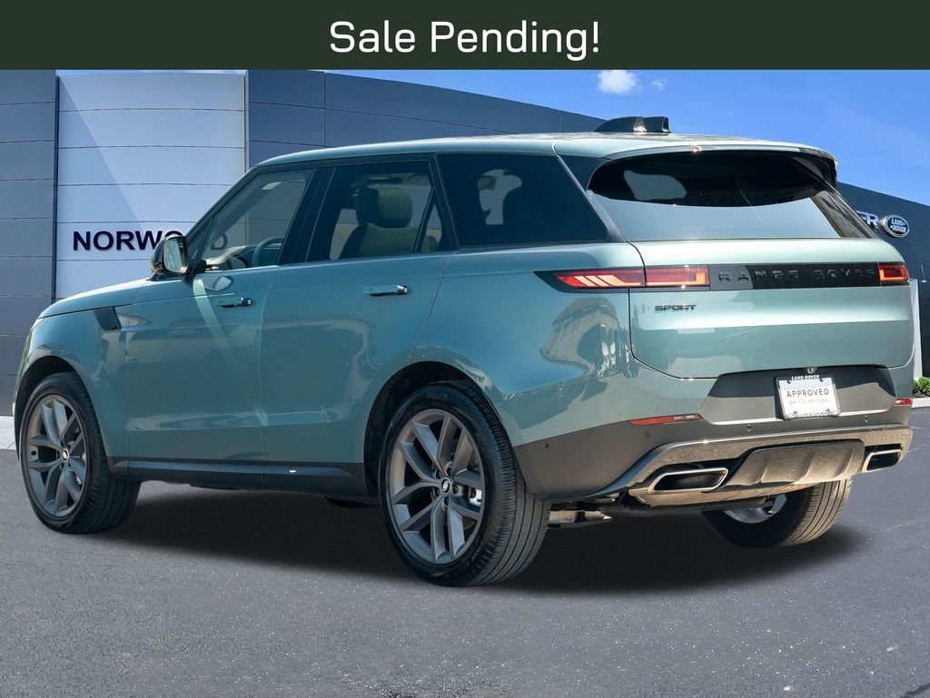 Used 2024 Green Land Rover SE image 6