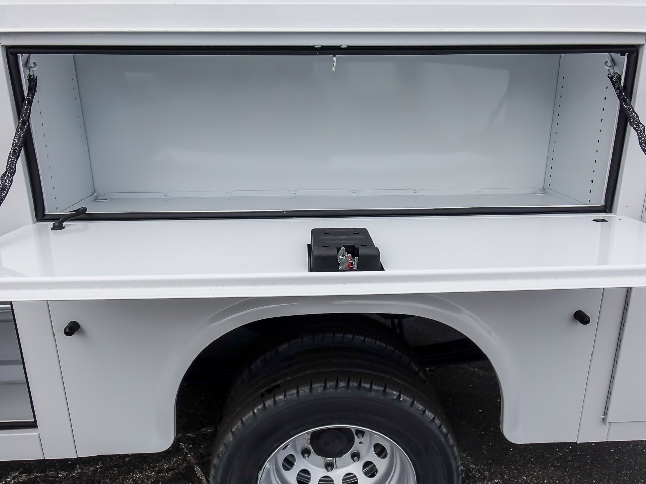 New 2026 Oxford White Ford KUV image 27