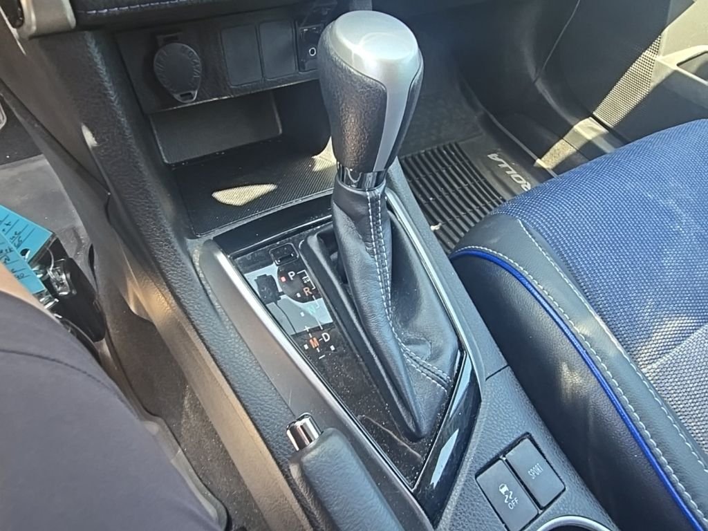 Used 2018 Silver Toyota SE image 15
