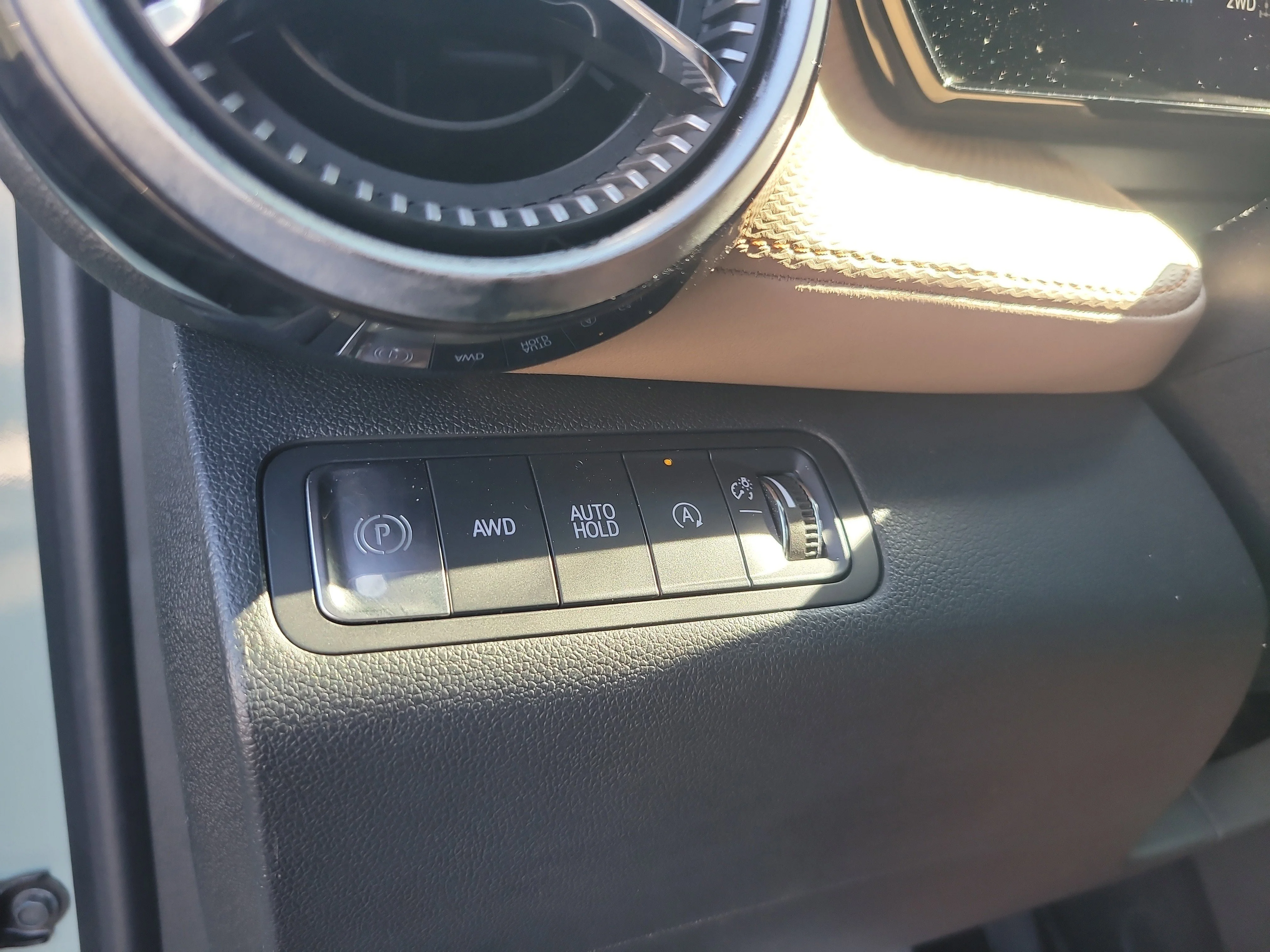 Used 2025 Cacti Green Chevrolet AWD ACTIV image 32