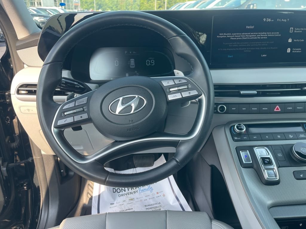Used 2023 Black Hyundai SEL image 16