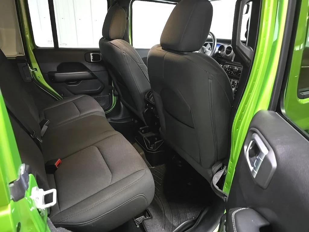 2020 Jeep Wrangler Unlimited Sahara - Photo 17