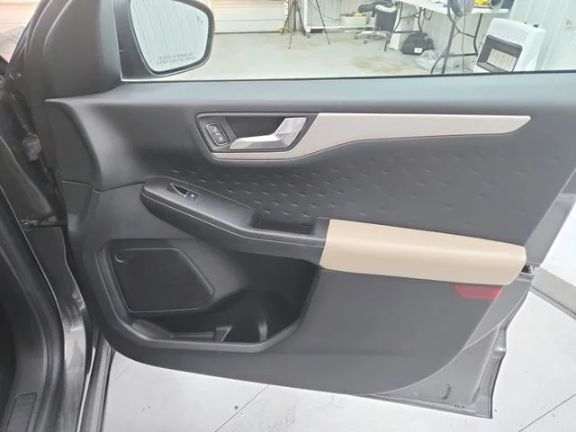 Used 2020 Gray Ford SEL image 38