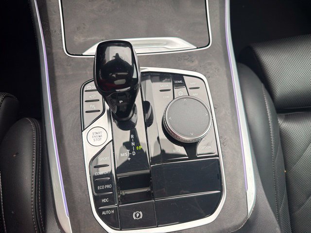 Used 2023 Black BMW xDrive40i image 18