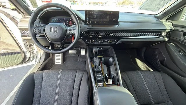 2025 Honda Accord Hybrid Sport - Photo 18