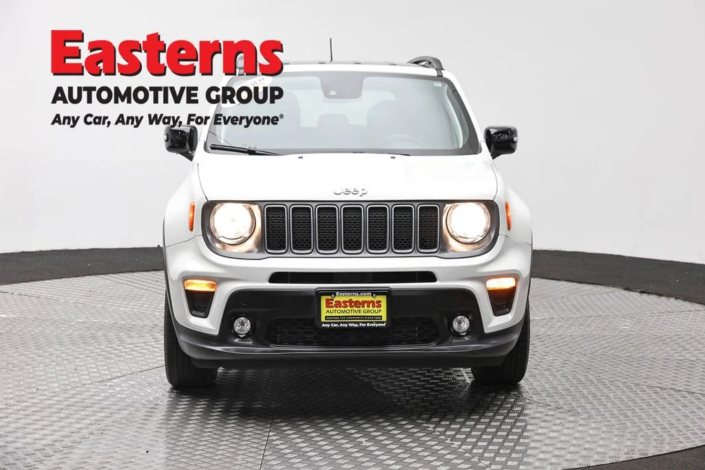 Used 2023 White Jeep Limited image 2