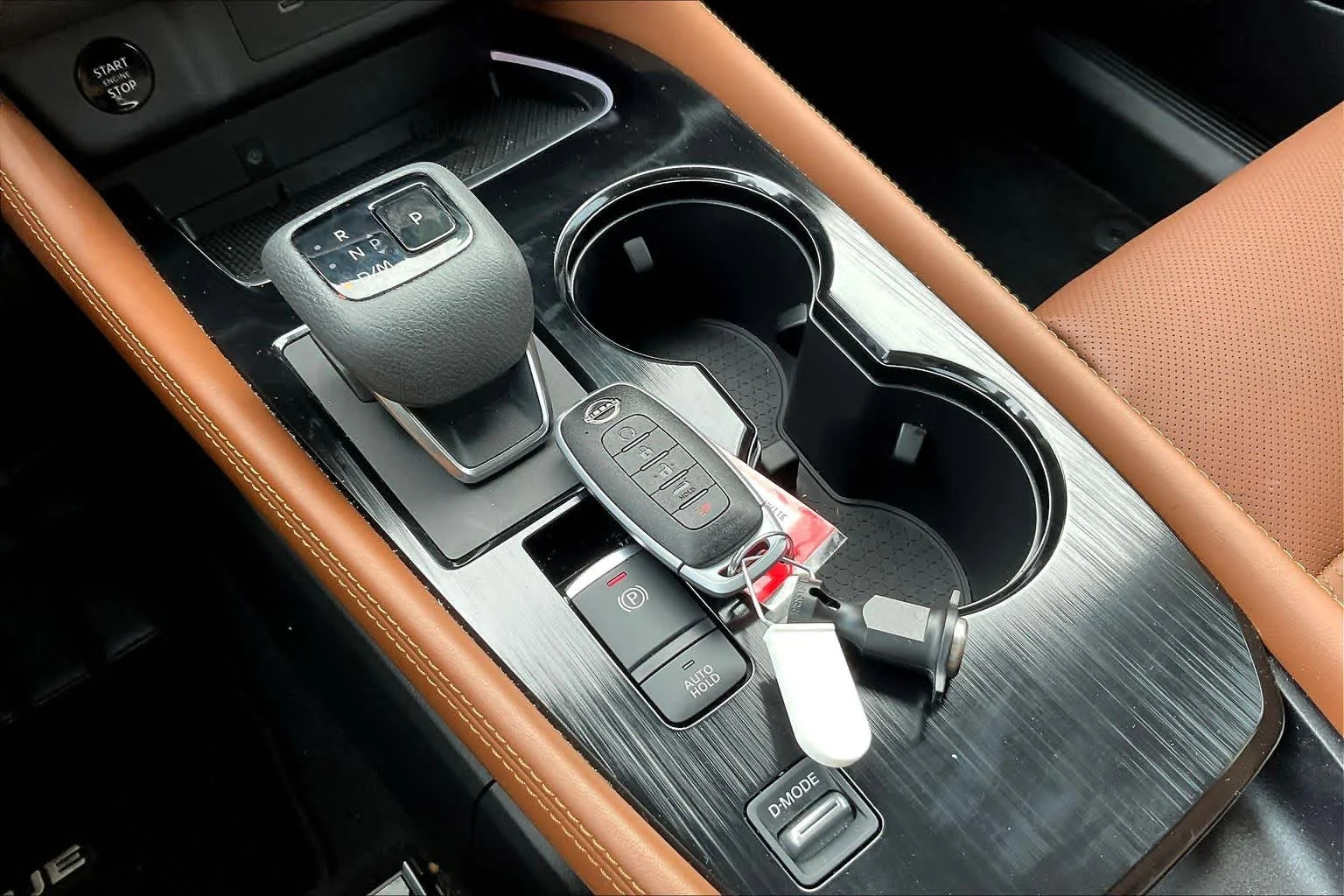 Used 2025 Everest White Pearl Nissan Platinum image 29