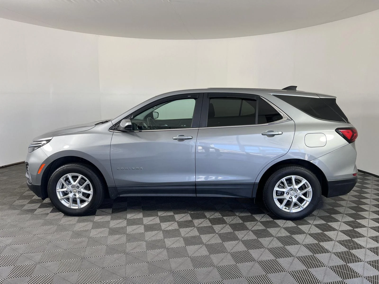 Used 2024 Sterling Gray Metallic Chevrolet LT image 23