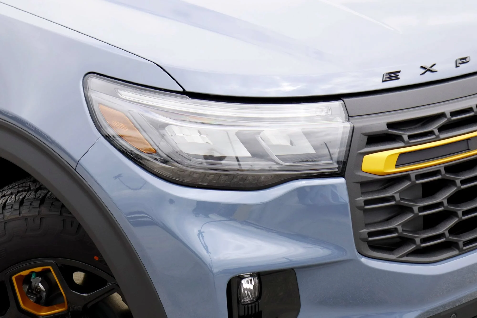New 2026 Vapor Blue Metallic Ford Tremor image 2
