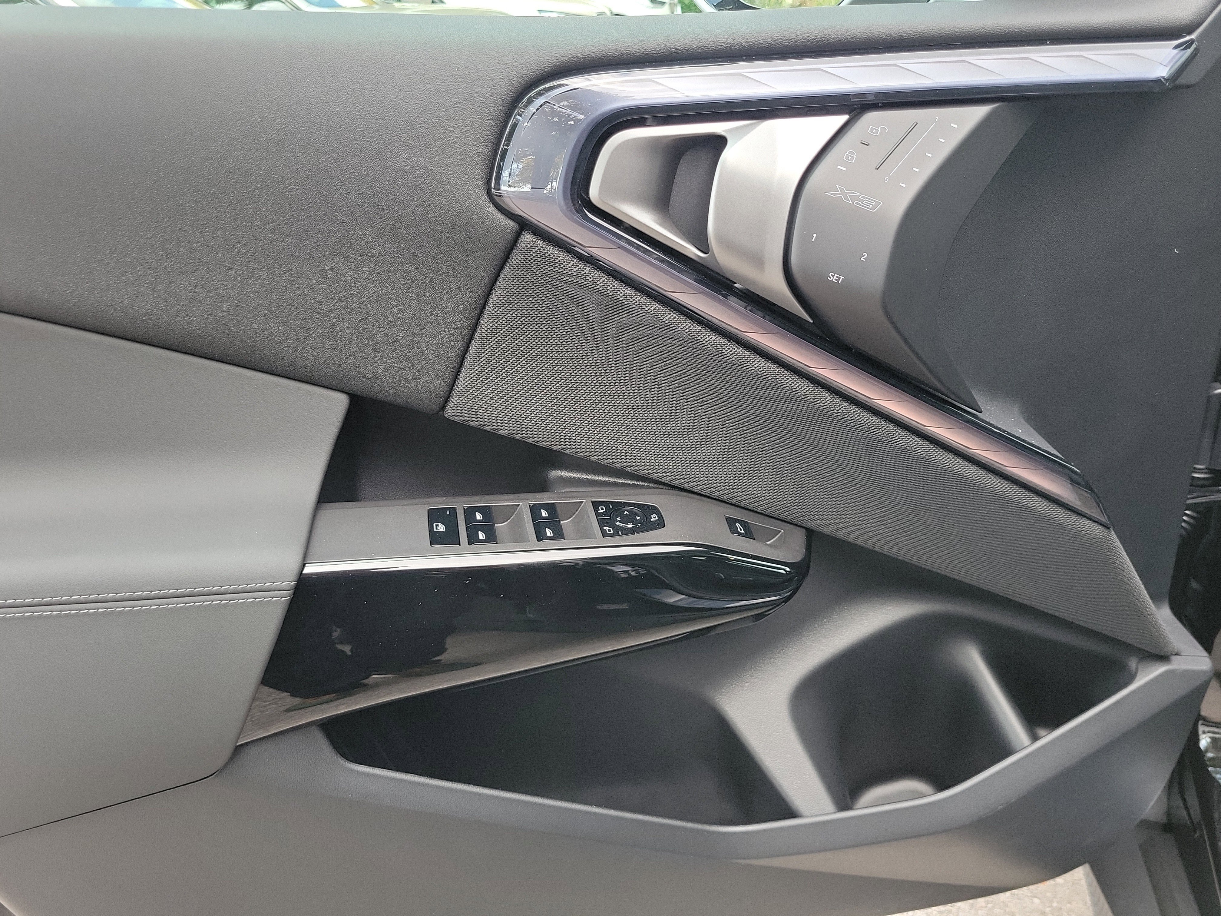 New 2026 Alpine White BMW 30 xDrive image 17
