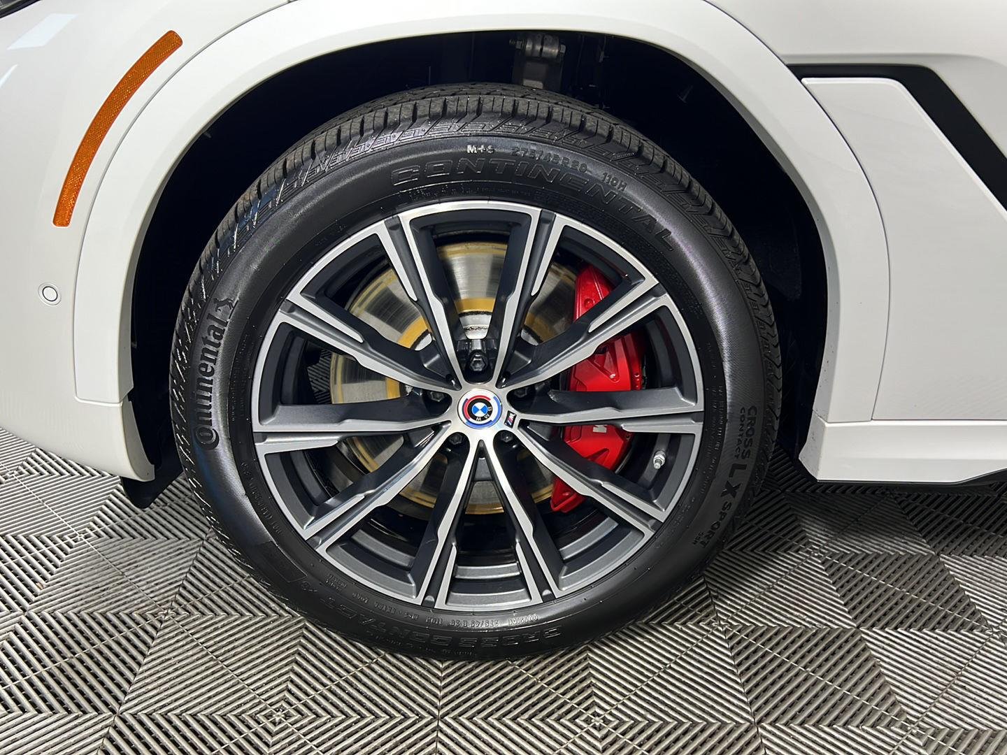 Certified Used 2023 Mineral White Metallic BMW M50i image 14