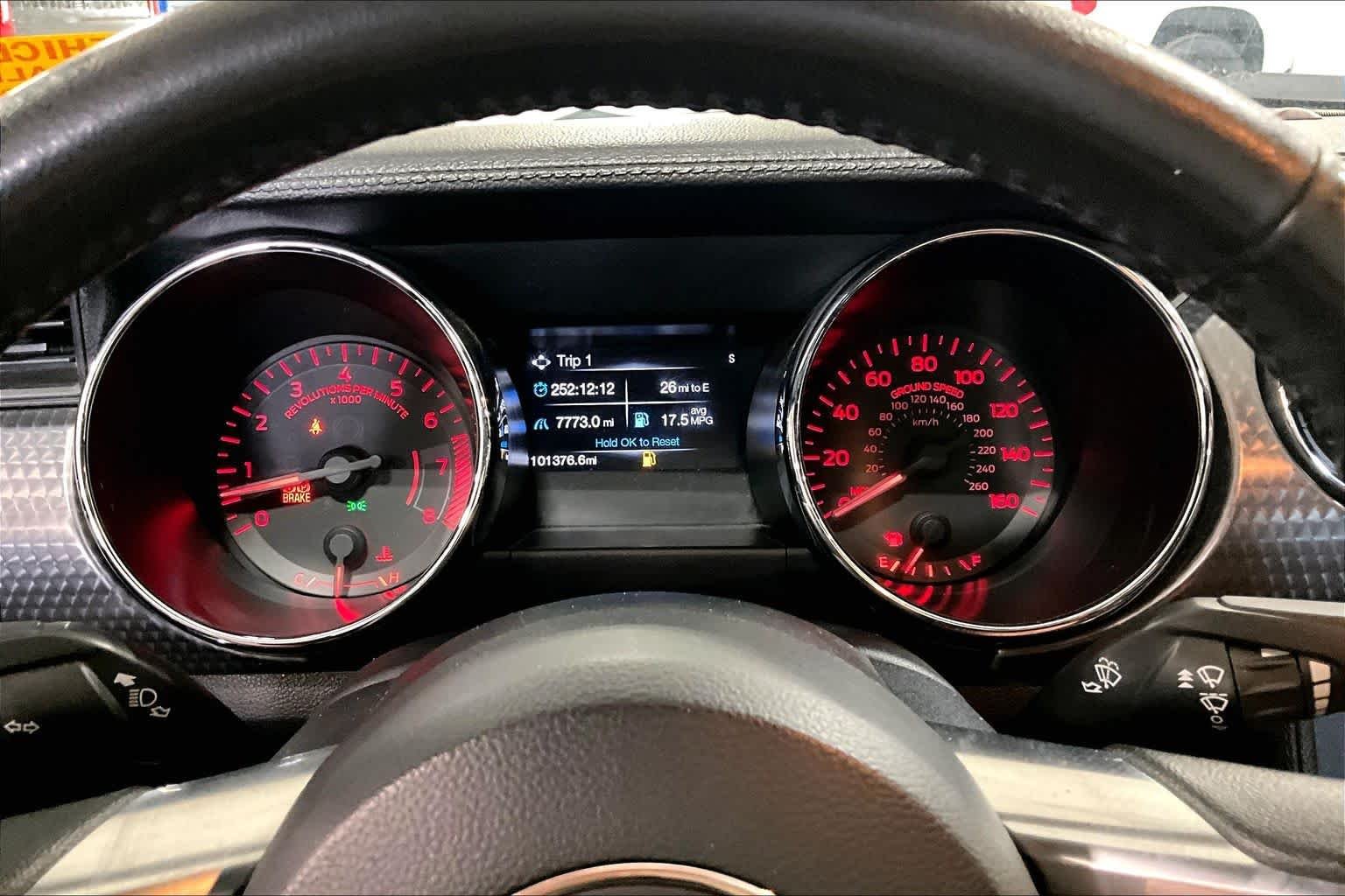 Used 2017 White Platinum Metallic Tri-Coat Ford GT Premium image 23