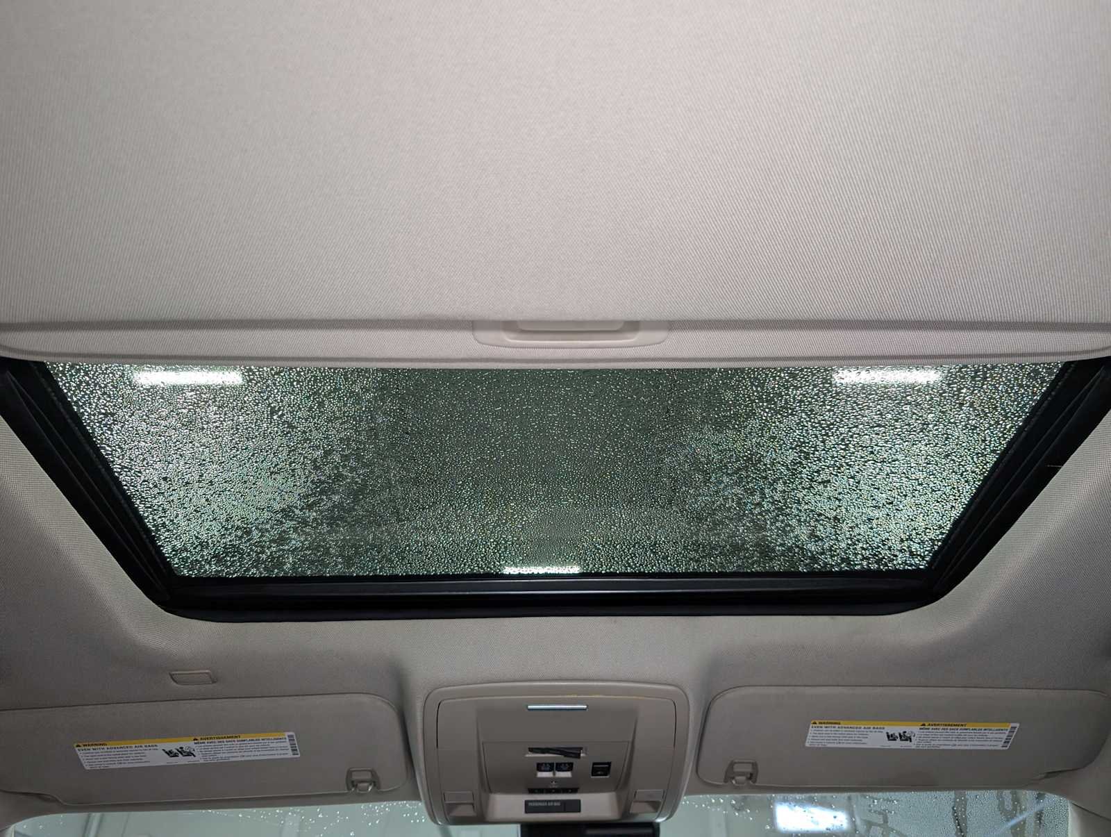 Used 2017 Iridescent Pearl Tricoat Chevrolet High Country image 18