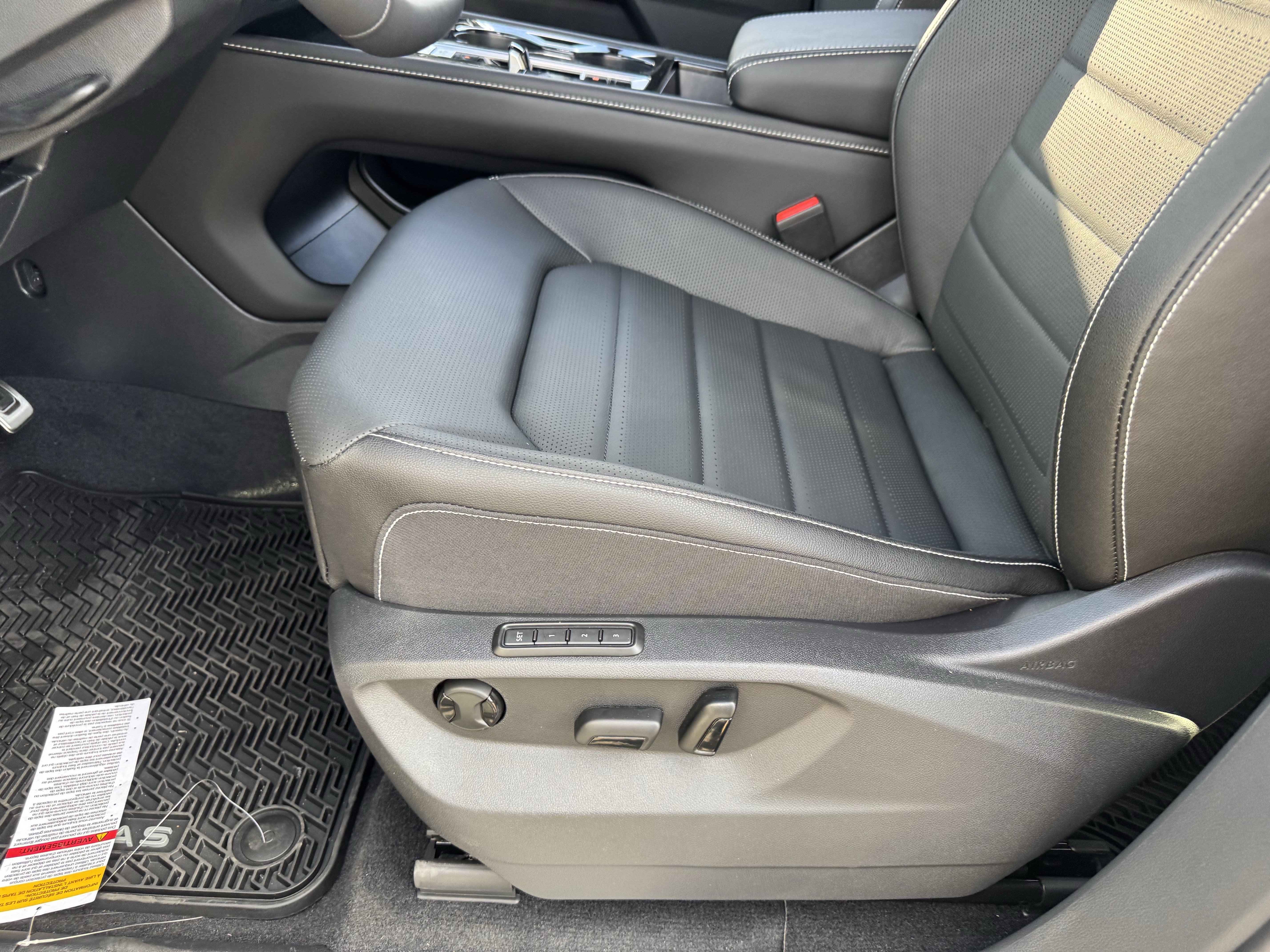 2026 Volkswagen Atlas Cross Sport SEL R-LINE - Photo 17