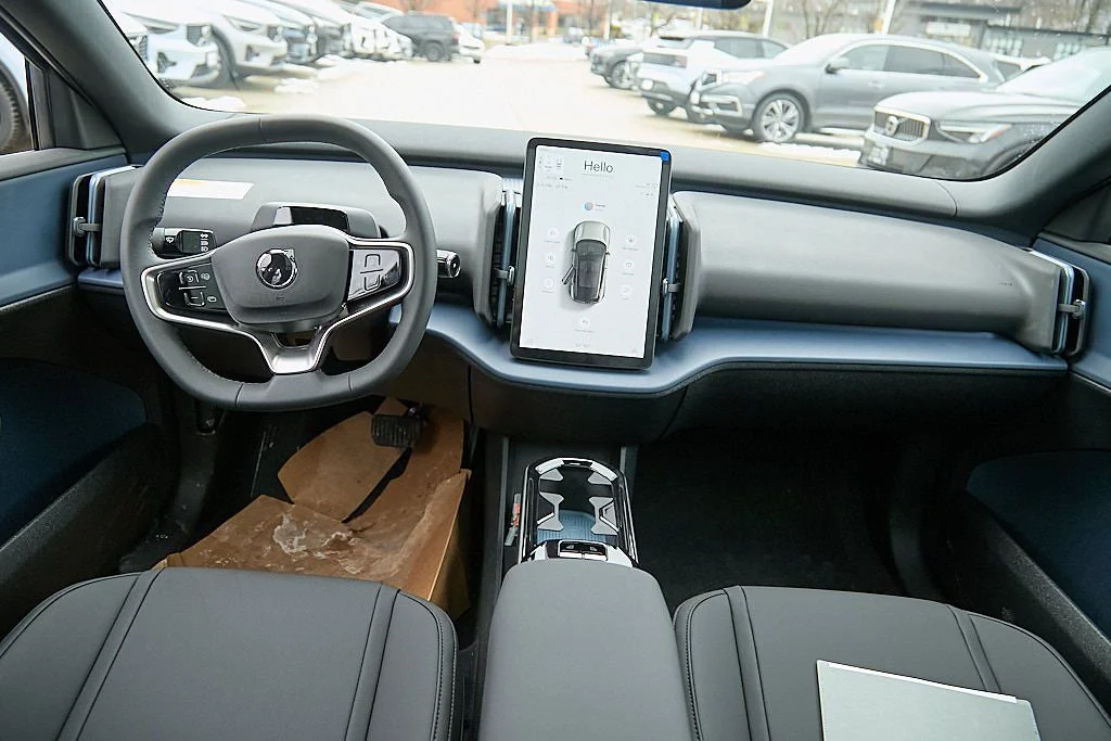 New 2026 Onyx Black Volvo Plus image 19