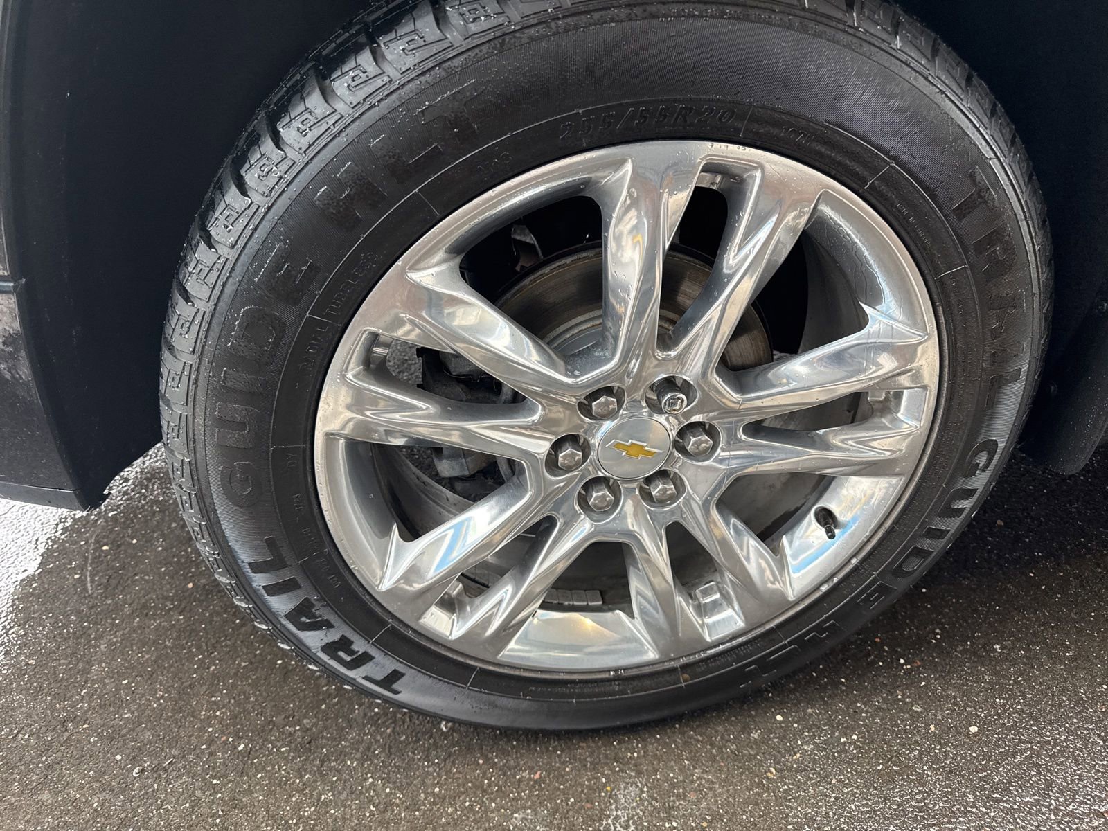 Used 2019 Mosaic Black Metallic Chevrolet High Country image 13