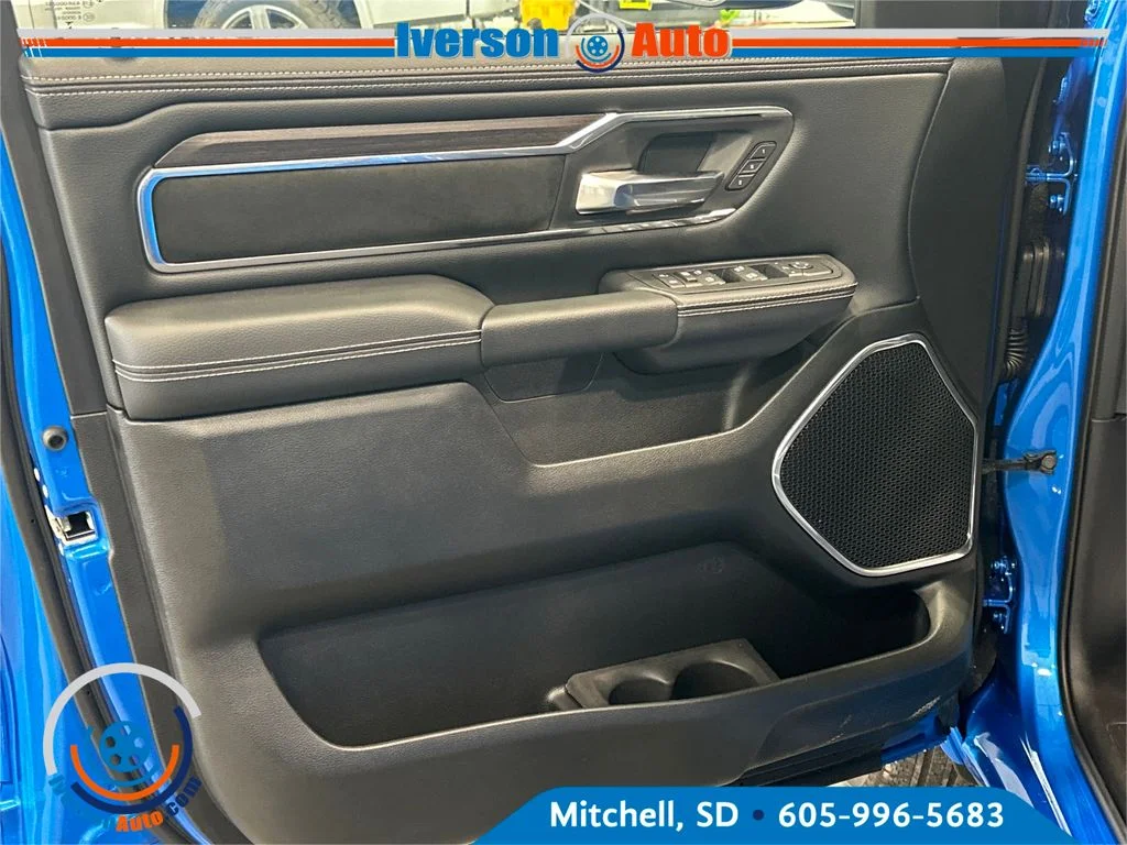 New 2026 Hydro Blue Pearl-Coat Exterior Paint RAM Laramie image 13