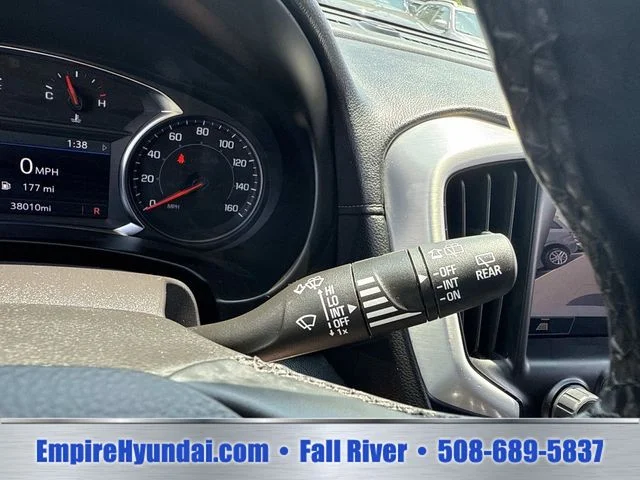 Used 2024 White GMC SLT image 41