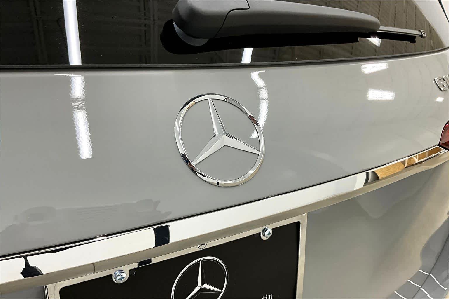 New 2026 MANUFAKTUR Alpine Grey Mercedes-Benz AMG® GLE 63 S image 15