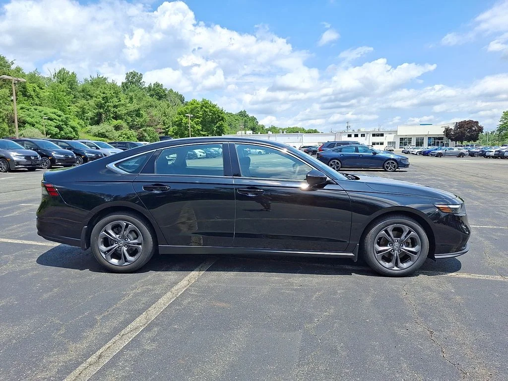 2023 Honda Accord EX - Photo 7