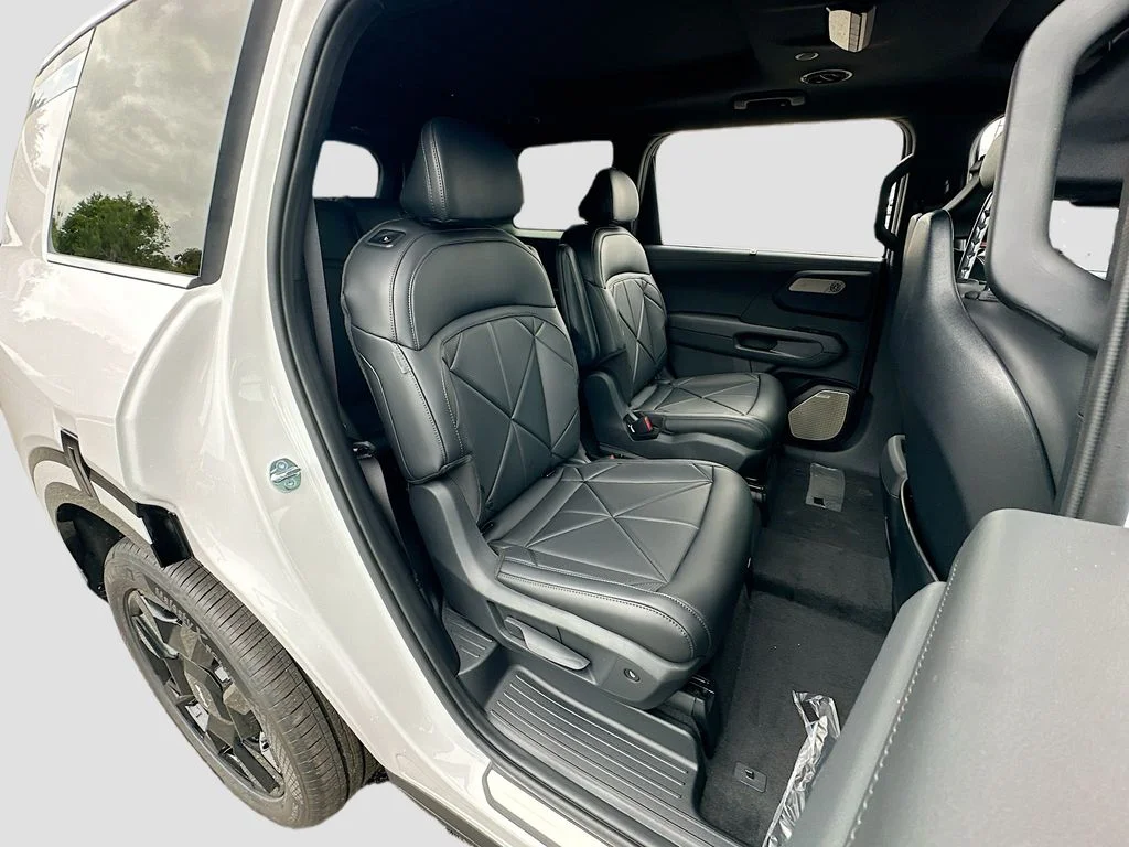 New 2027 White Kia SX image 30