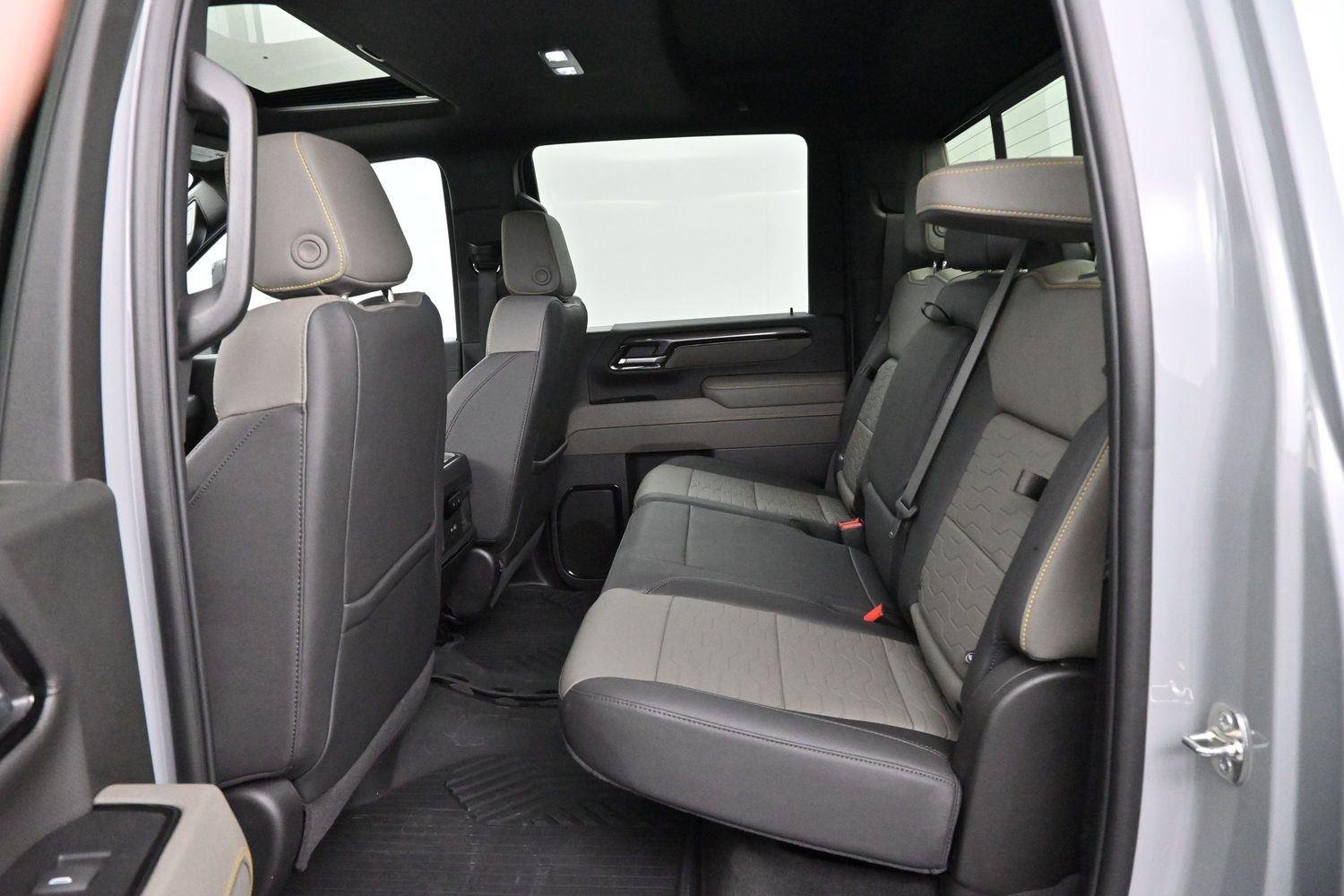 Used 2025 Slate Gray Metallic Chevrolet ZR2 image 31
