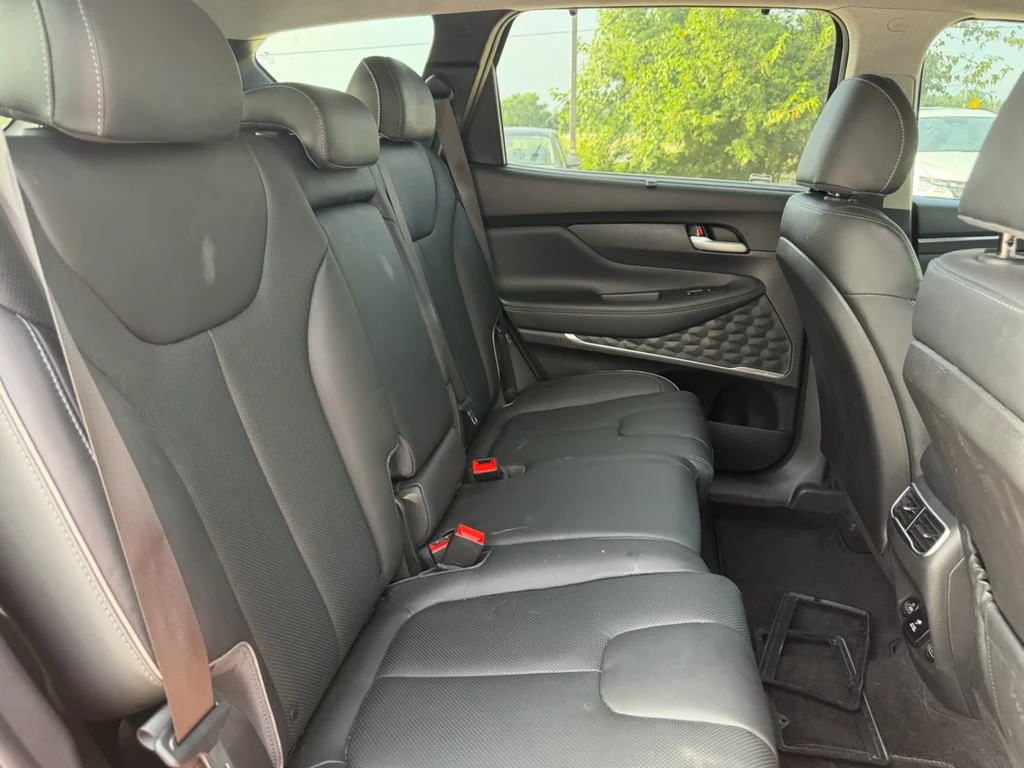 Used 2023 Calypso Red Hyundai Limited image 27