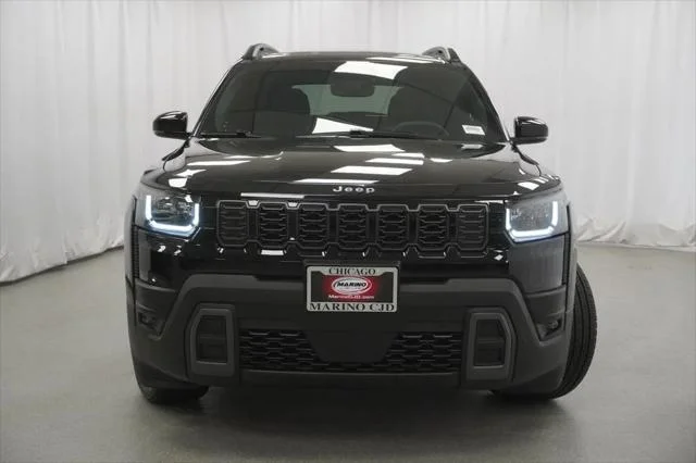 New 2026 Diamond Black Crystal Pearl-Coat Exterior Paint Jeep Overland image 7