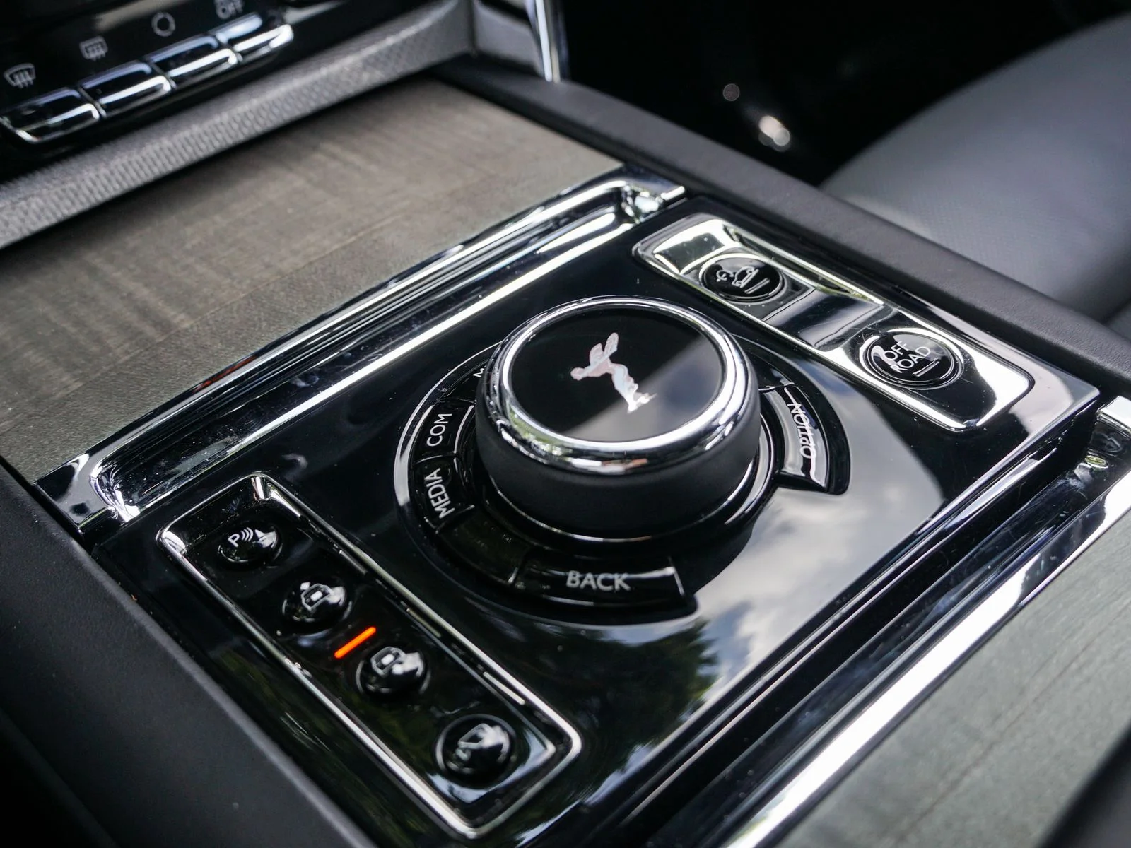 Certified Used 2024 Arctic White Rolls-Royce  image 14