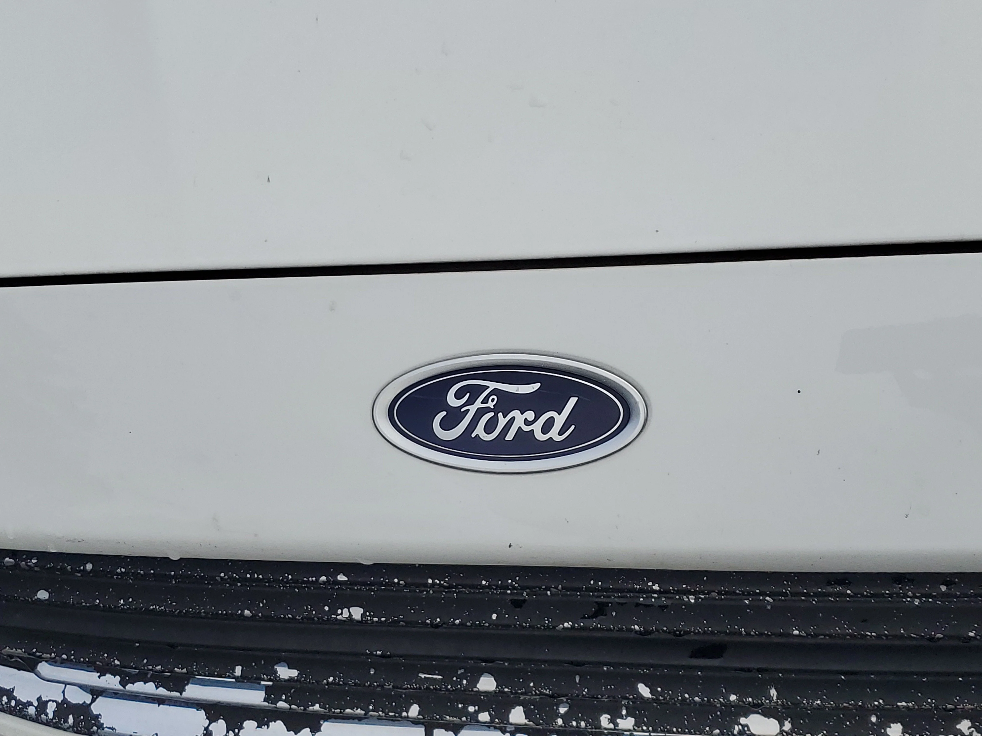 Used 2014 Oxford White Ford Titanium image 10