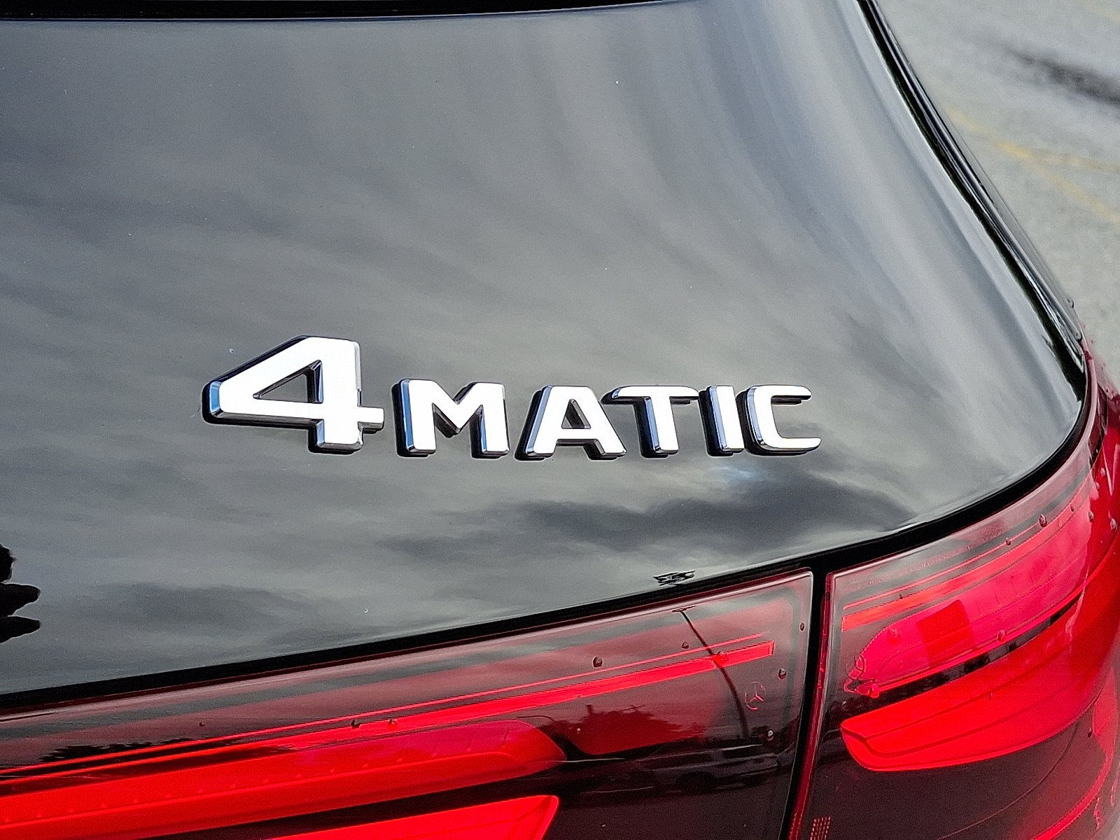 Certified Used 2025 Night Black - 696 Mercedes-Benz 4MATIC® image 30