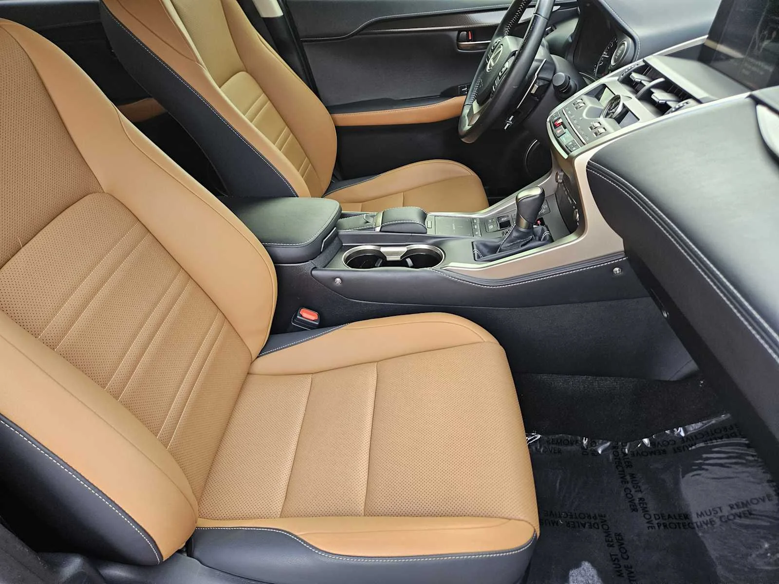 Certified Used 2020 MATADOR RED MICA Lexus  image 9